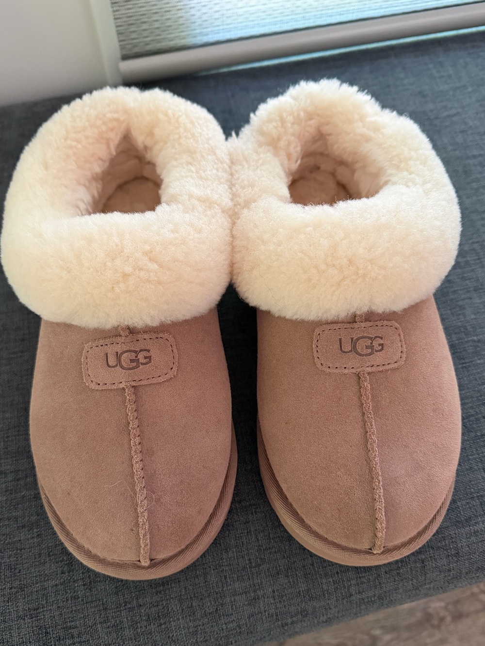UGG Tazzette Genuine Shearling Collar Women’s Slippers.